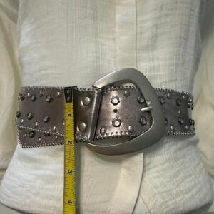 Silver studded belt with silver buckle fits 32-36"‎ waist